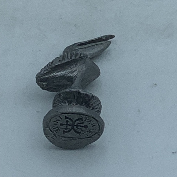 Two Pewter Miniature Animal Figurines- Raccoon and Pelican - Picture 9 of 14